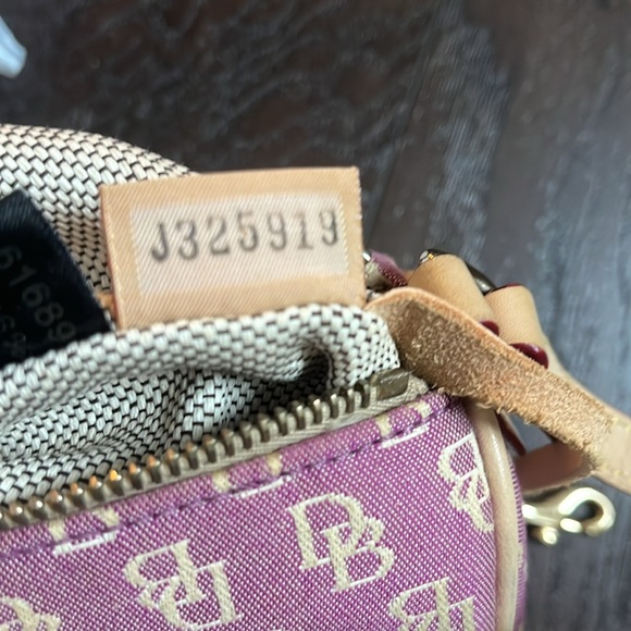 Dooney and Bourke Vintage Barrel Signature mini bag - Picture 9 of 12
